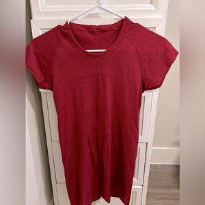 Red lululemon swiftly tech shirt